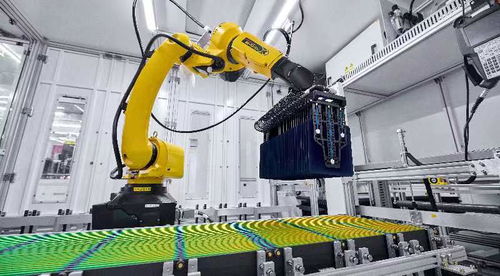 實(shí)探晶科能源尖山超級(jí)工廠 鑄就穿越周期核心競(jìng)爭(zhēng)力 智能化規(guī)模生產(chǎn)成制勝法寶